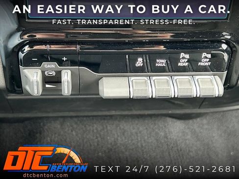 Used 2025 RAM 2500 Big Horn AWD/4WD image 28