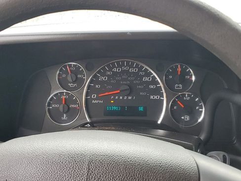 Used 2014 Chevrolet Express 2500 w/ Express Access Plus Package image 18