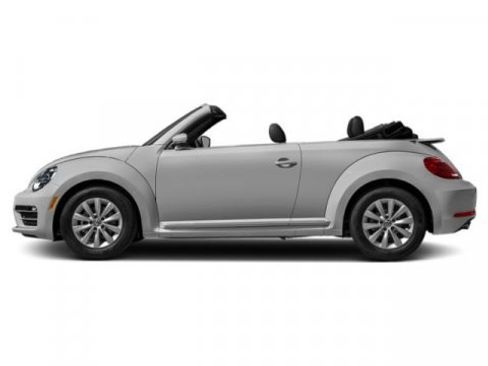 Used 2018 Volkswagen Beetle 2.0T SE image 3