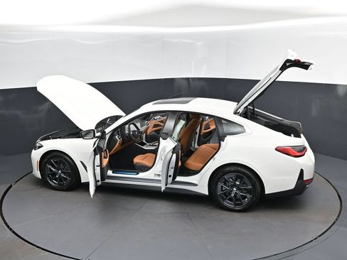 New 2026 BMW i4 eDrive40 w/ Premium Package RWD image 50