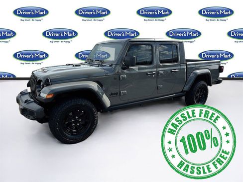 Used 2022 Jeep Gladiator Sport AWD/4WD image 3