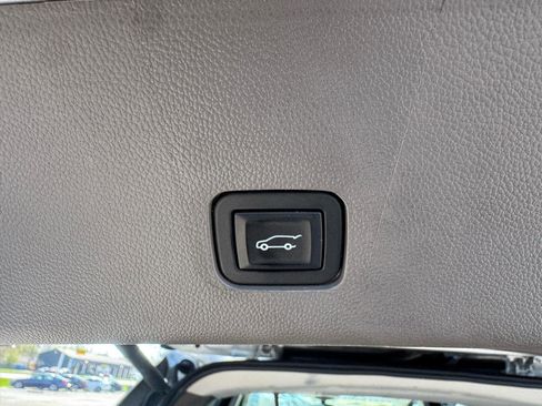 Used 2020 Chevrolet Traverse LT w/ LPO, Floor Liner Package image 61
