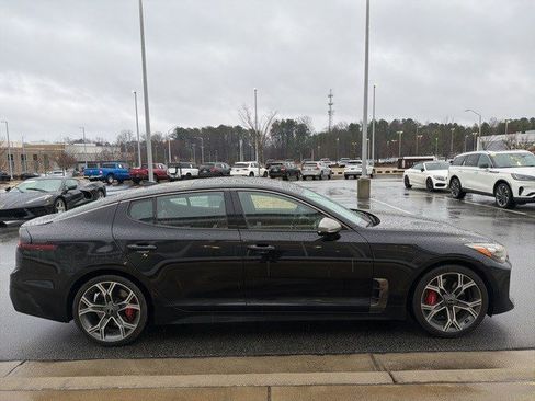 Used 2018 Kia Stinger GT2 image 6