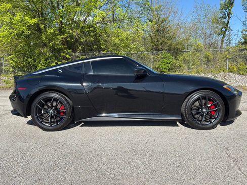Used 2025 Nissan Z Performance w/ Floor Mat Package RWD image 5