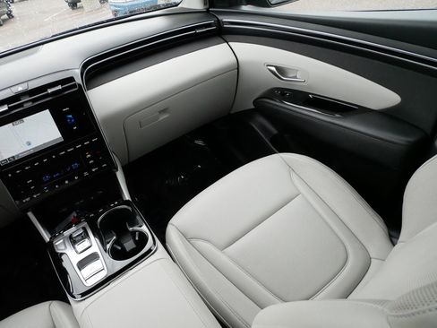 Used 2023 Hyundai Tucson Limited AWD/4WD image 11