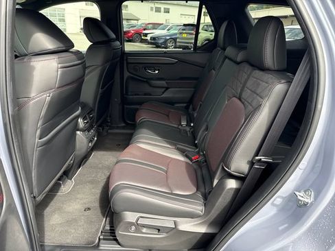 Used 2026 Honda Pilot Black Edition image 16