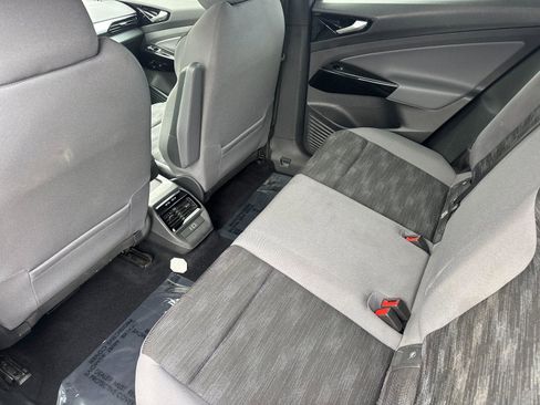 Used 2022 Volkswagen ID.4 Pro image 11