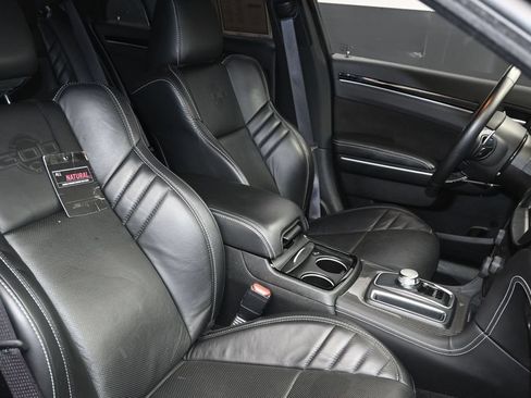 Used 2023 Chrysler 300 C RWD image 15