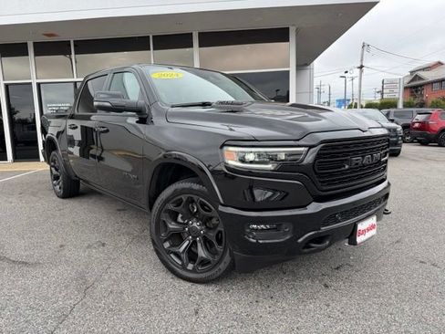 Used 2024 RAM 1500 Limited AWD/4WD image 2