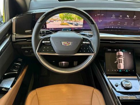 New 2026 Cadillac Escalade Luxury w/ Touring Package AWD/4WD image 14