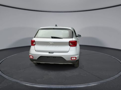 Used 2022 Hyundai Venue SE FWD image 7