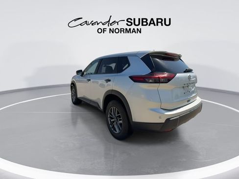 Used 2024 Nissan Rogue S FWD image 6