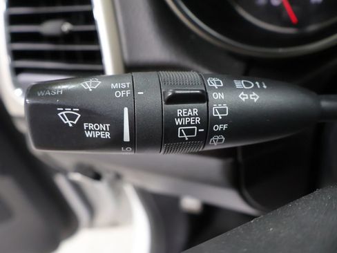 Used 2013 Jeep Grand Cherokee Laredo AWD/4WD image 35