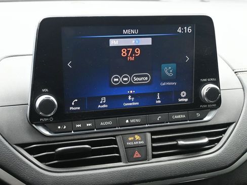 Used 2019 Nissan Altima 2.5 SV image 15