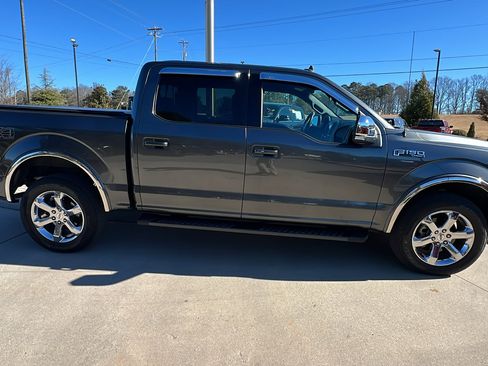 Used 2020 Ford F150 Lariat image 7