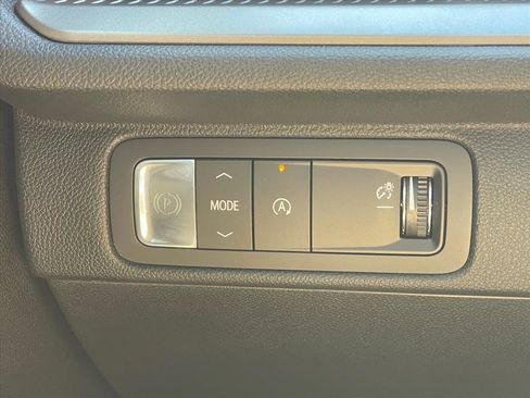 Used 2026 Chevrolet Traverse LT w/ Driver Confidence Package image 18