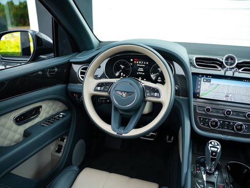 Used 2021 Bentley Bentayga Speed AWD/4WD image 39