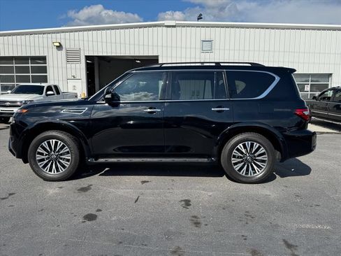 Used 2023 Nissan Armada SL w/ Midnight Edition Package RWD image 6