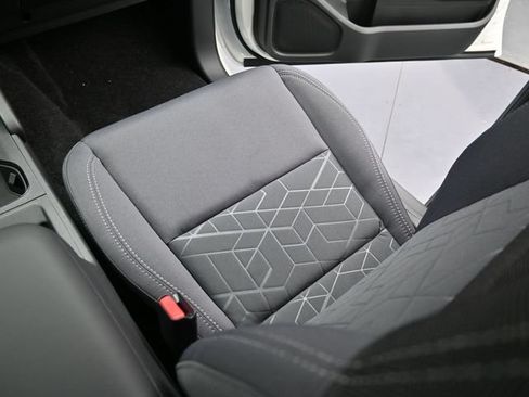 New 2026 Nissan Frontier SV AWD/4WD image 29