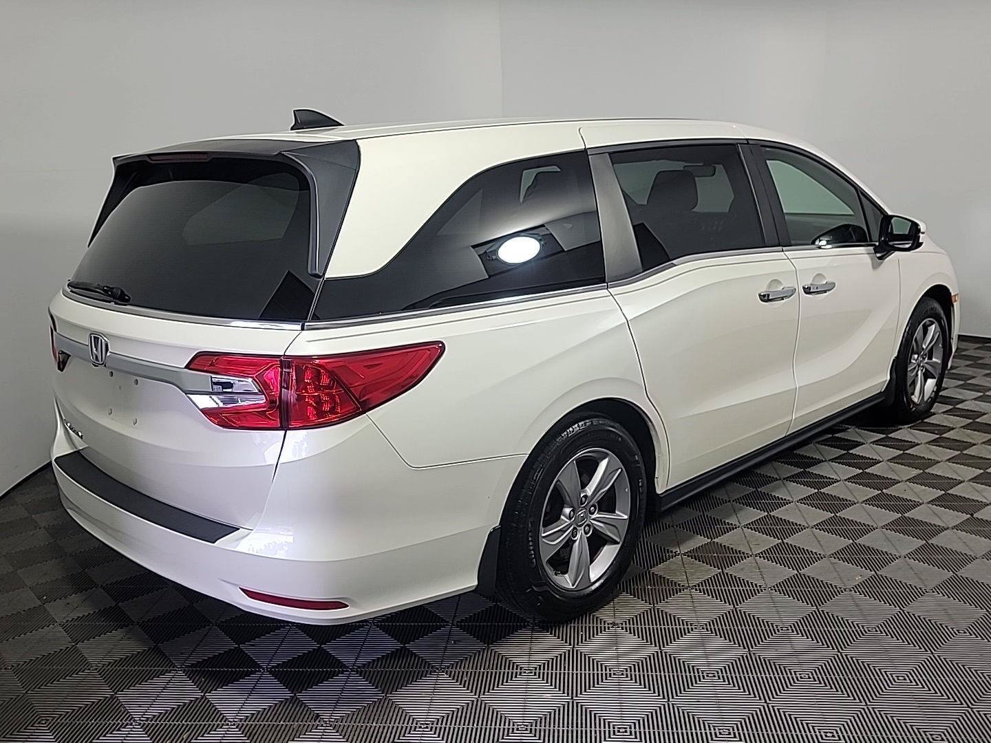 Certified 2018 Honda Odyssey EX-L image 4