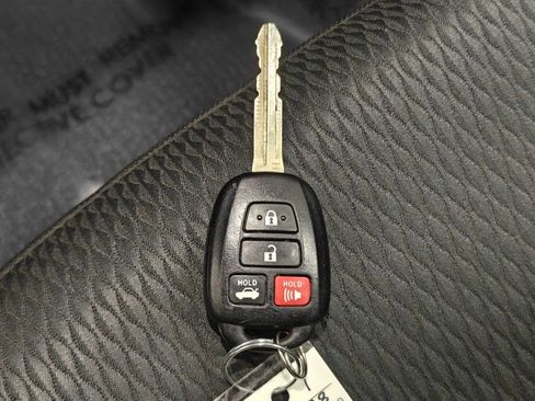 Used 2019 Toyota Corolla LE image 15