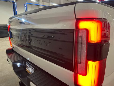 Used 2025 Ford F250 Platinum image 28