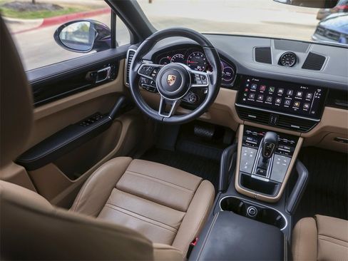 Certified 2023 Porsche Cayenne Coupe image 34