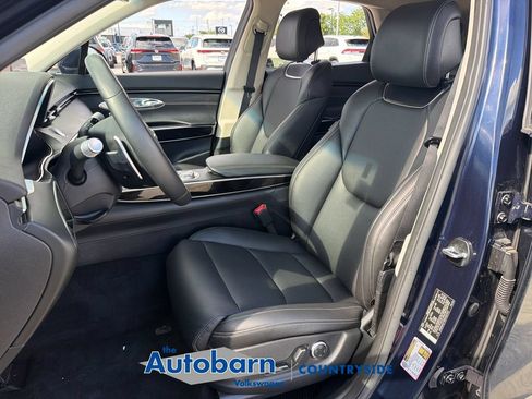 Used 2025 Genesis GV70 2.5T AWD/4WD image 7