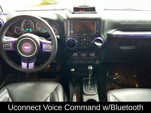Used 2017 Jeep Wrangler Unlimited Rubicon w/ Connectivity Group AWD/4WD image 10