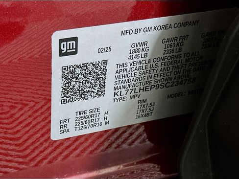 Used 2025 Chevrolet Trax LT w/ LT Convenience Package image 12