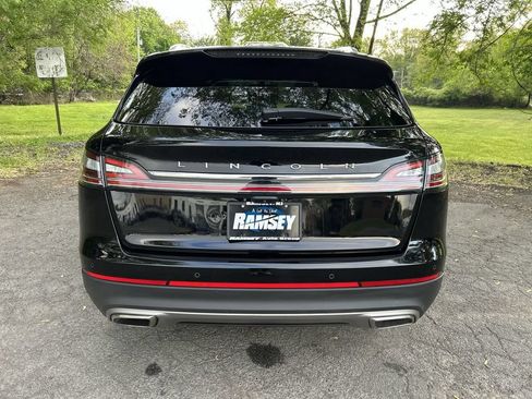 Used 2023 Lincoln Nautilus Reserve AWD/4WD image 7