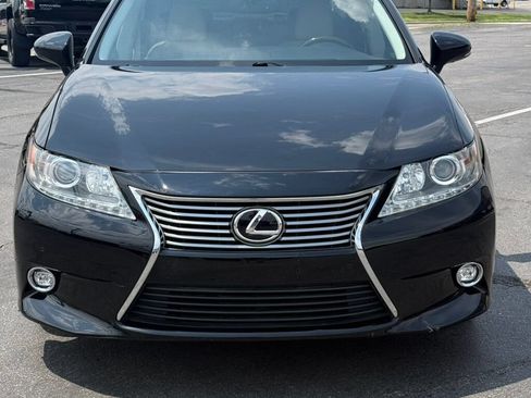 Used 2014 Lexus ES 350 w/ Ultra Luxury Package FWD image 5