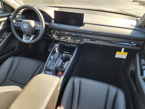 Used 2025 Honda Accord Touring image 25
