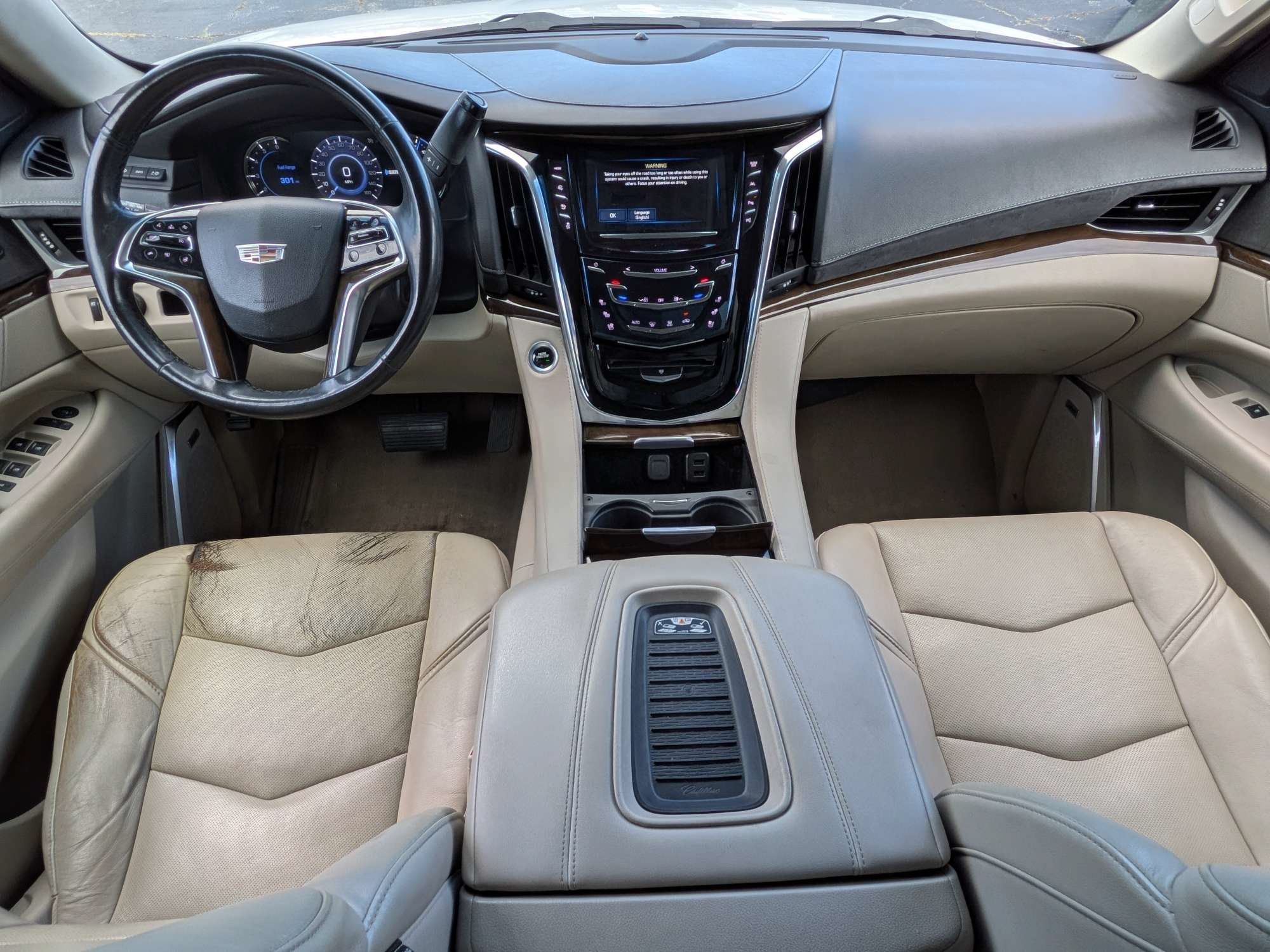Used 2018 Cadillac Escalade ESV Luxury RWD image 14