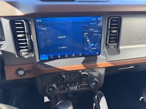 Used 2024 Ford Bronco Outer Banks AWD/4WD image 20