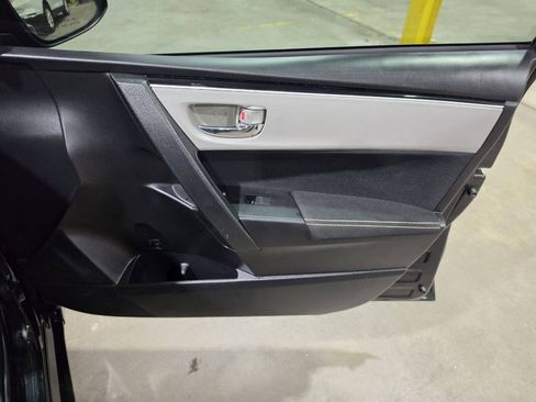 Used 2019 Toyota Corolla LE FWD image 32