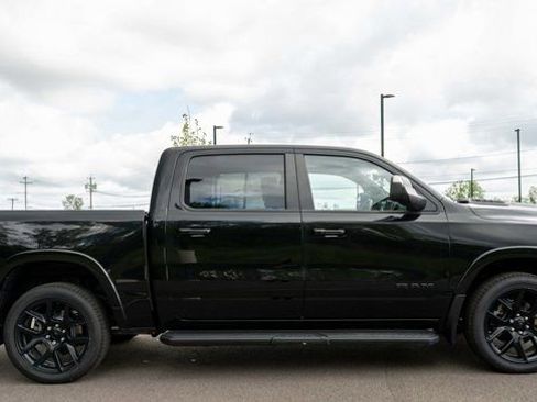 Used 2022 RAM 1500 Laramie w/ Night Edition AWD/4WD image 5