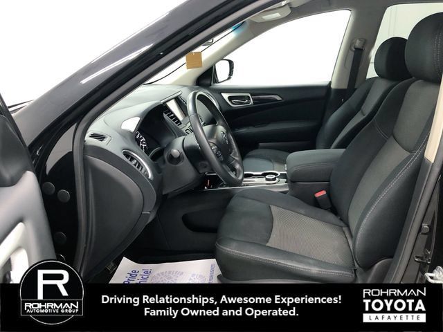 Used 2017 Nissan Pathfinder SV AWD/4WD image 11