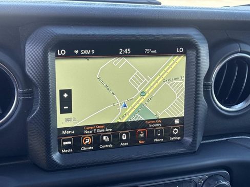 Used 2023 Jeep Wrangler Unlimited Sahara w/ LED Lighting Group AWD/4WD image 15