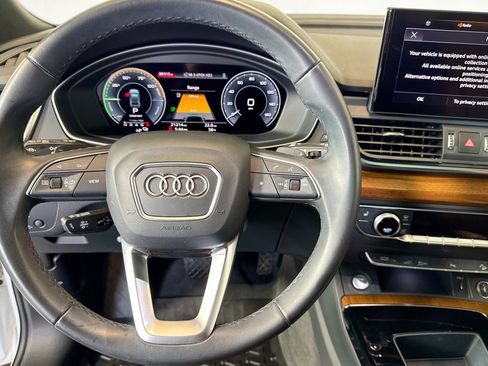 Used 2023 Audi Q5 e Premium image 11