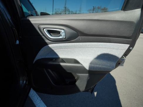 Used 2022 Jeep Compass Latitude image 22