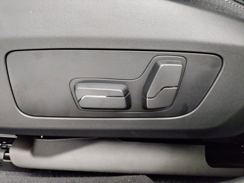 Used 2026 BMW 228i w/ Technology Package image 13