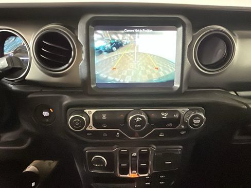 Used 2023 Jeep Wrangler Unlimited w/ Dual Top Group AWD/4WD image 28