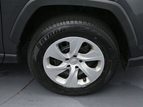Used 2024 Toyota RAV4 LE FWD image 32
