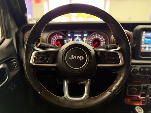 Used 2021 Jeep Gladiator Mojave w/ Cold Weather Group AWD/4WD image 17