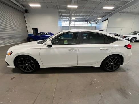 Used 2022 Honda Civic Sport Touring image 6