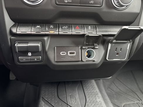 Used 2024 Chevrolet Silverado 1500 Custom w/ Rally Edition image 28