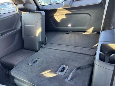 Used 2023 Chevrolet Traverse Premier image 12