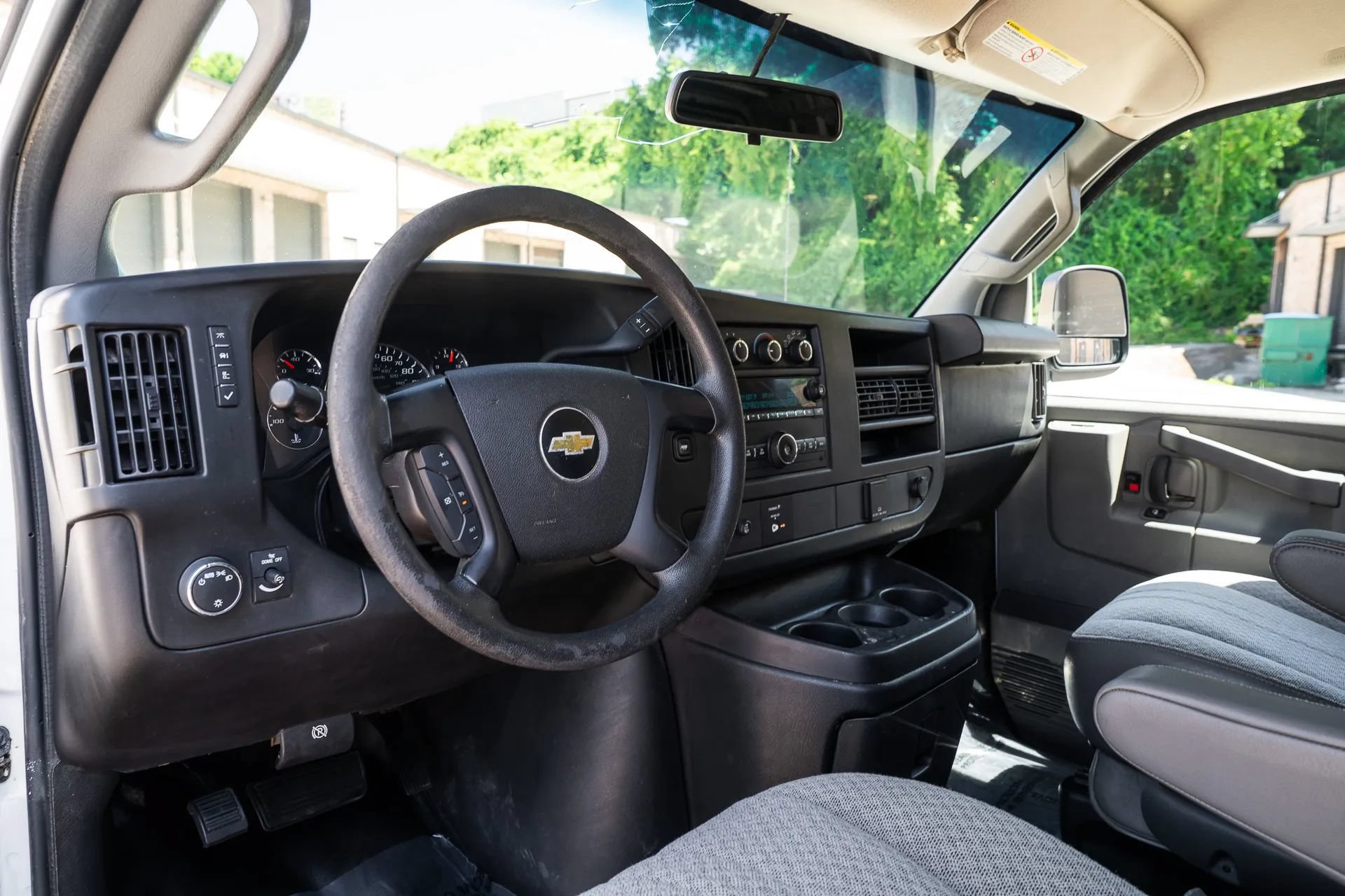 Used 2016 Chevrolet Express 2500 Extended RWD image 19