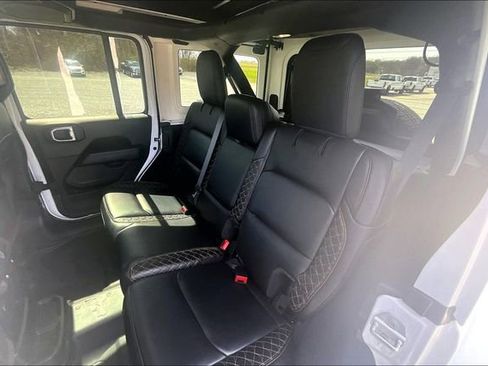 Used 2021 Jeep Wrangler Unlimited Sahara AWD/4WD image 26